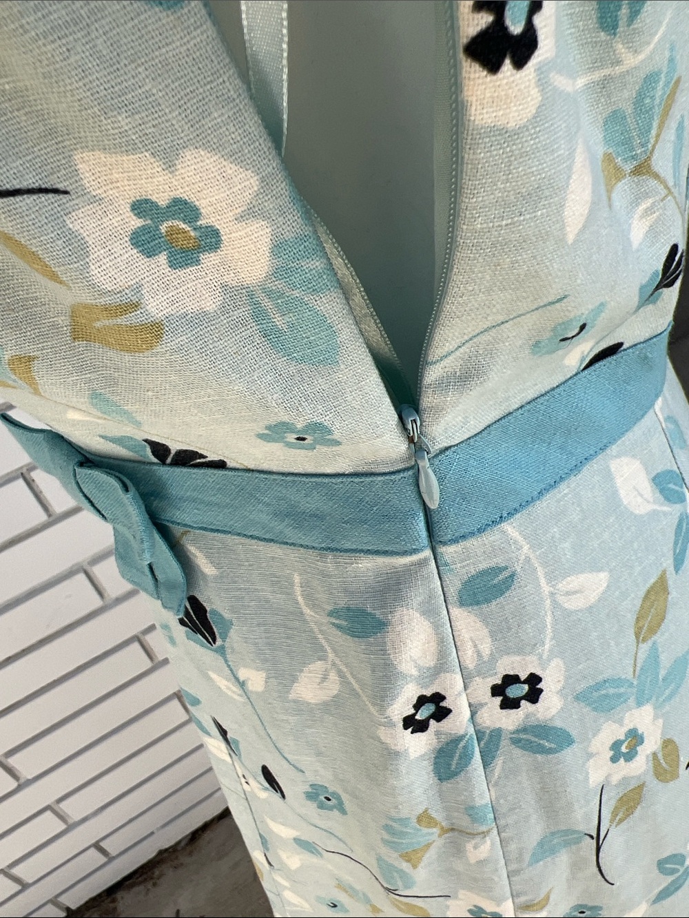 LOFT Light Blue Floral Linen-Blend A-Line Dress sz 6 - Picture 7 of 8